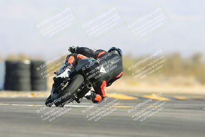 media/Jan-10-2025-CVMA Friday Practice (Fri) [[489e0da257]]/Group 4 and Trackday/Session 4 (Turn 16)/